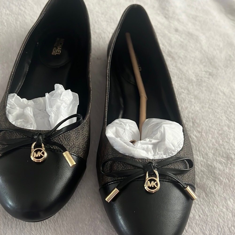 NIB NWT Michael Kors dress shoes 10 Medium Black/ Brown. Bought didn’t fit me